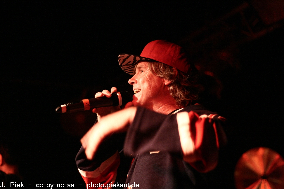 DED02.05.12Cologne low 03