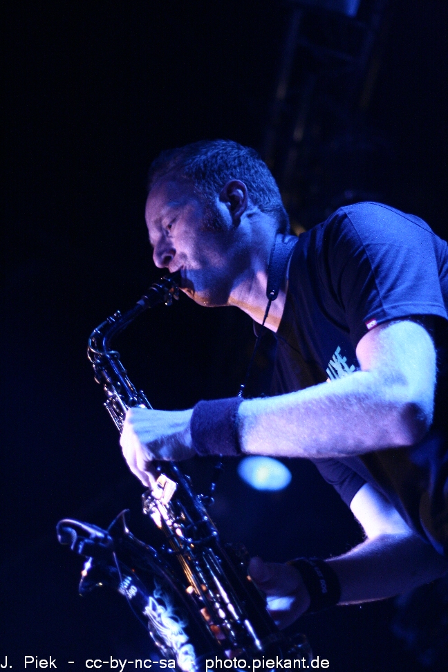 DED02.05.12Cologne low 07