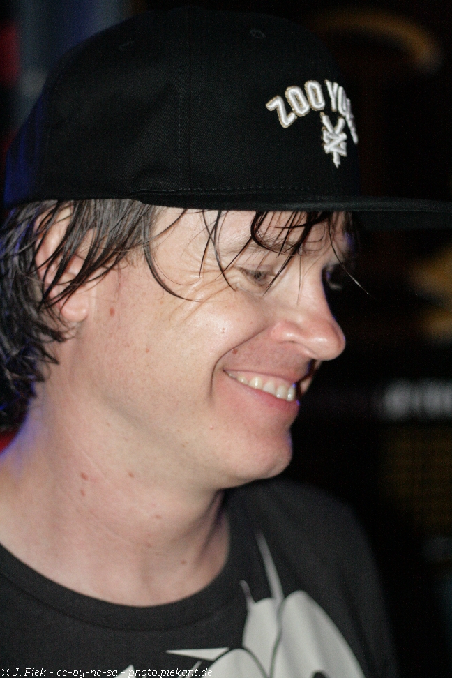 20120828 DED London low 50