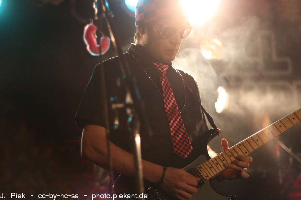 20120616DirtyGlamour low 05