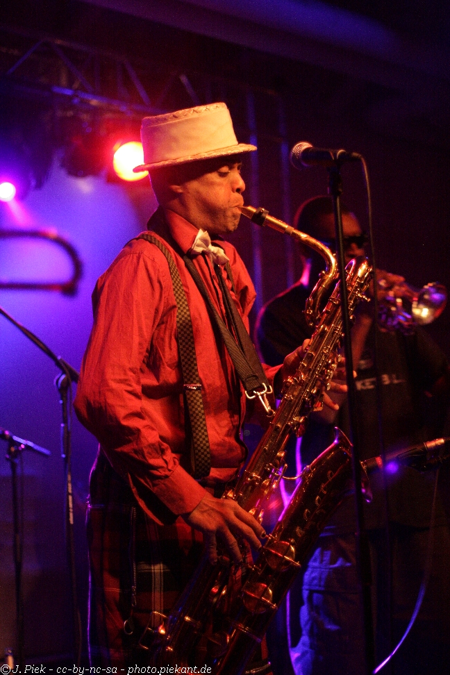 20121119 Fishbone low 13