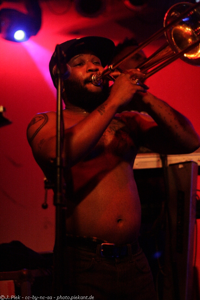 20121119 Fishbone low 68