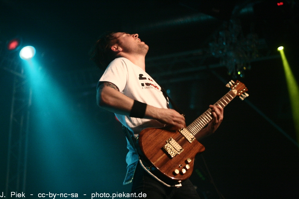 20120430JollyRogerLuenen low 05