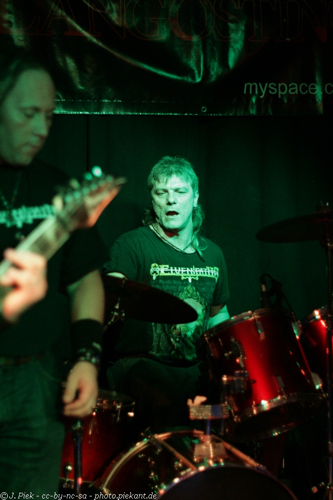 2012 12 15 HeavyMetalNightM8 low 055