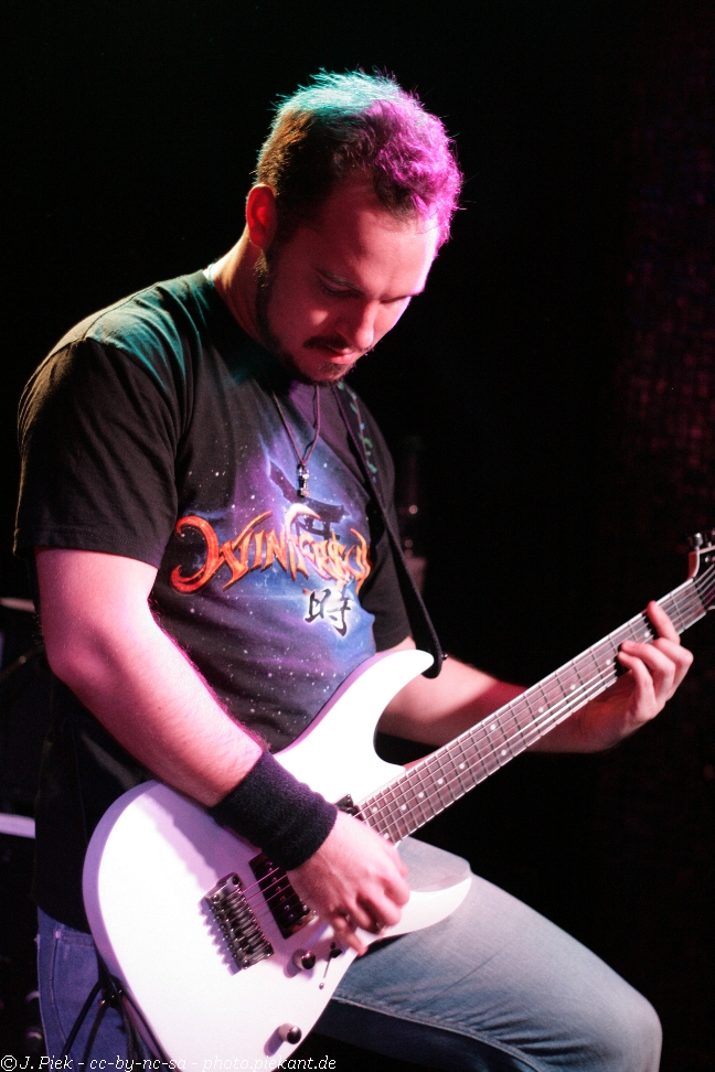 2012 12 15 HeavyMetalNightM8 low 110