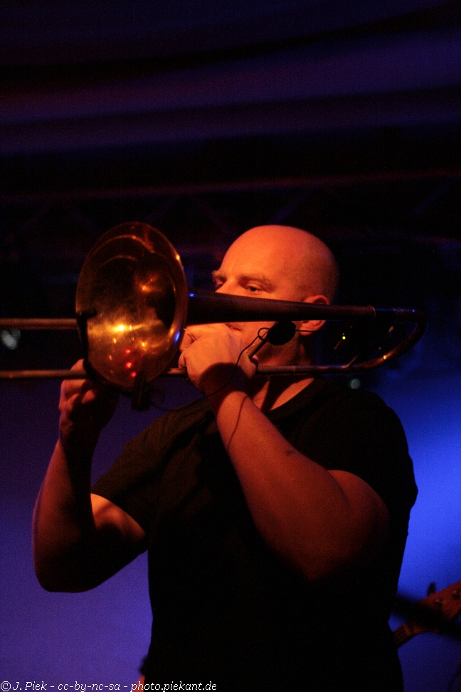 20121119 ngobo low 05