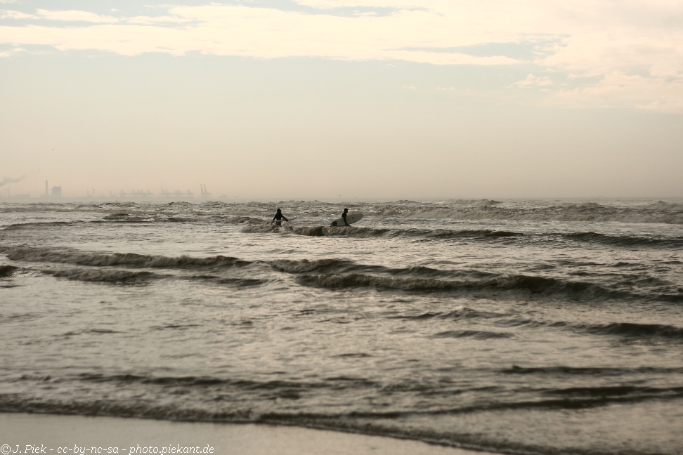 20120429 TAM low 13