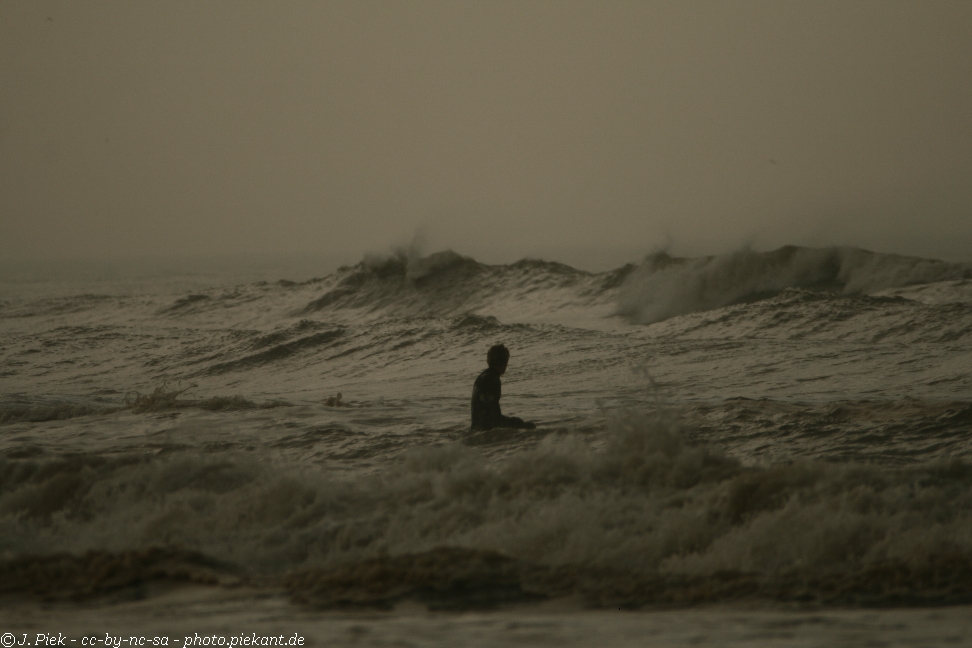 20120429 TAM low 16