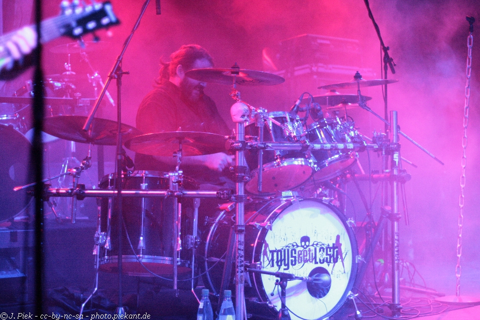 2013 01 12 ToysgetlostMunich low 08